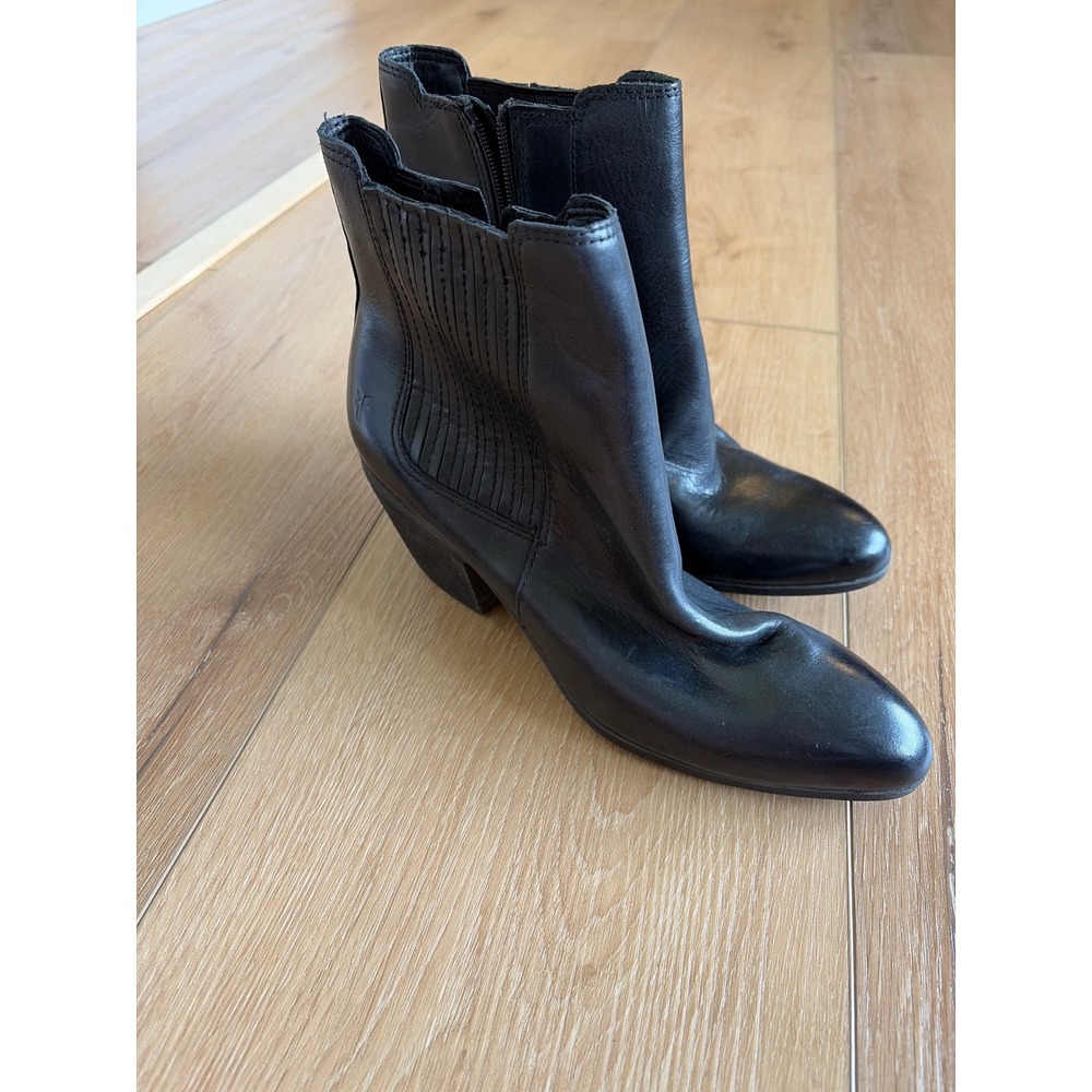 Frye Sandra Black‎ Leather Ankle Boots Block Heel FR41578-BLAC Womens 8.5M